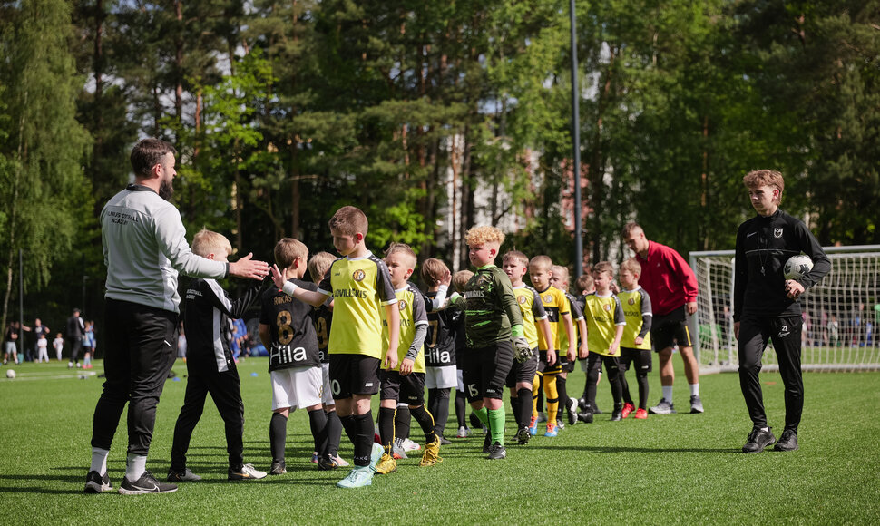 &bdquo;Daugiau nei gimtadienis&ldquo; labdaringos futbolo &scaron;ventės akimirka