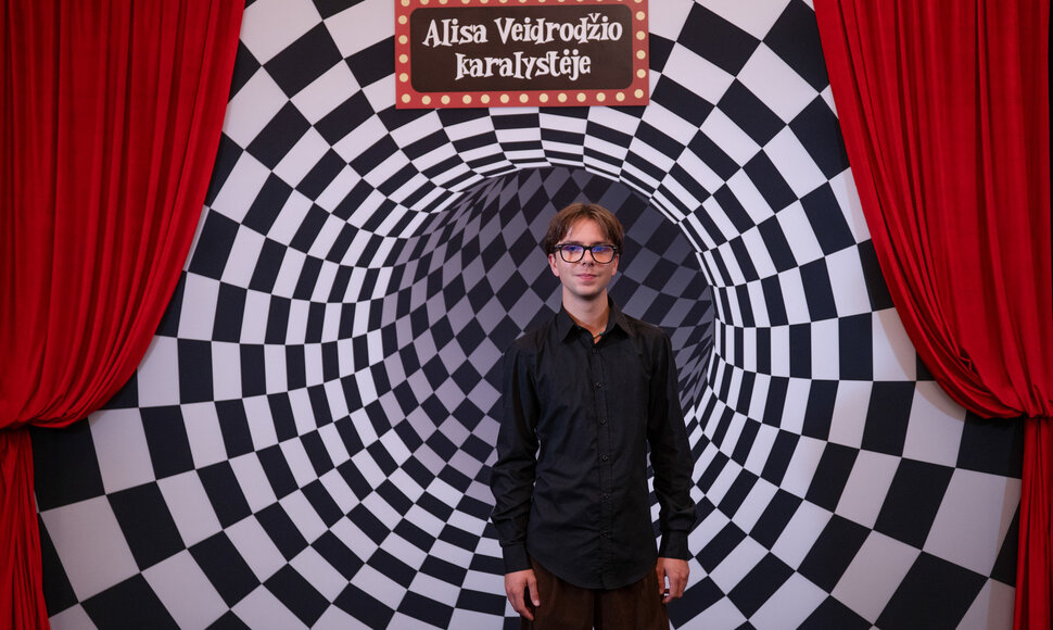 NKDT premjera &bdquo;Alisa Veidrodžio karalystėje&ldquo;