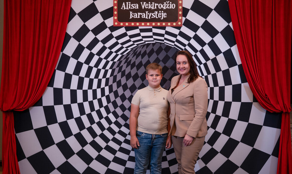 NKDT premjera &bdquo;Alisa Veidrodžio karalystėje&ldquo;