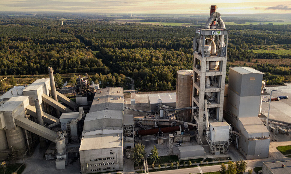 „Akmenės cementas“