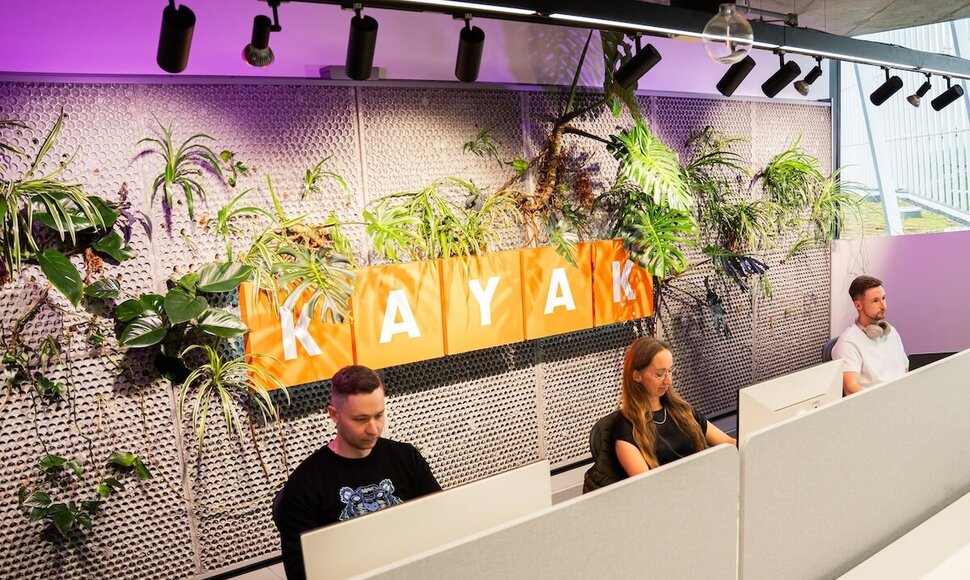 KAYAK