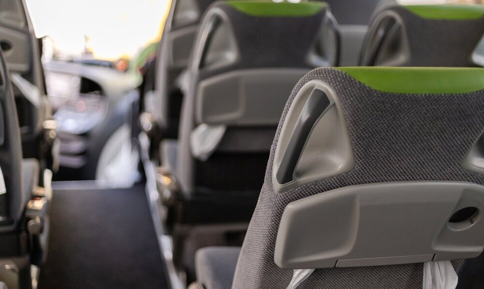 Autobuse