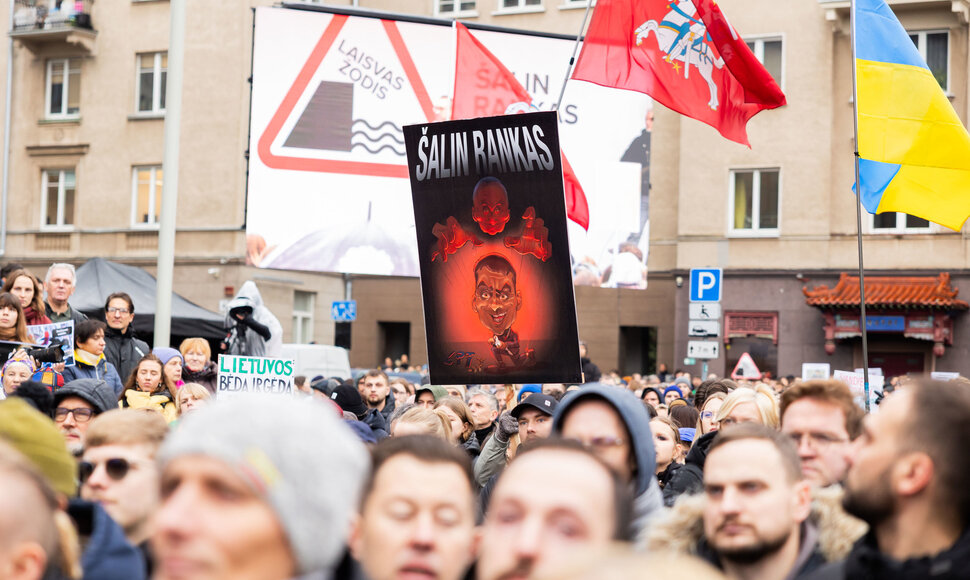 Protestas &bdquo;&Scaron;alin rankas nuo laisvo žodžio!&ldquo;