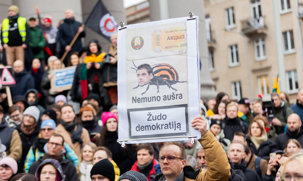 Protestas &bdquo;&Scaron;alin rankas nuo laisvo žodžio!&ldquo;