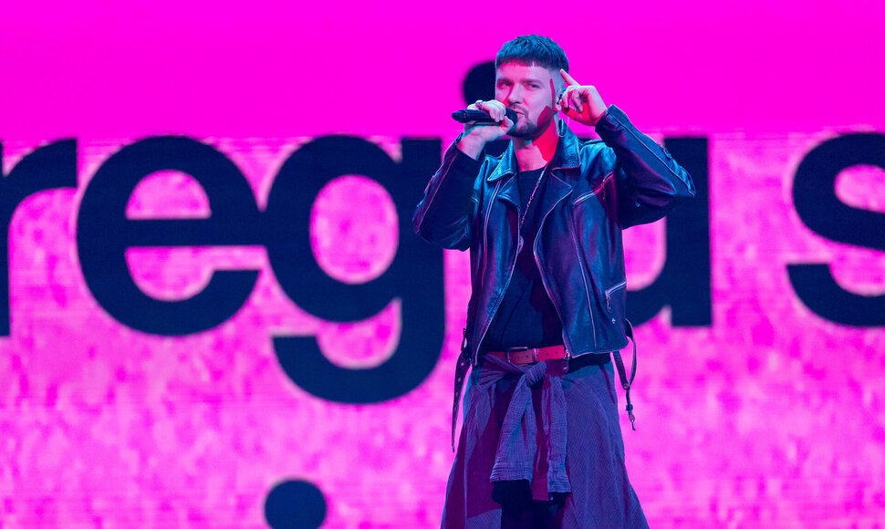 8 kambarys