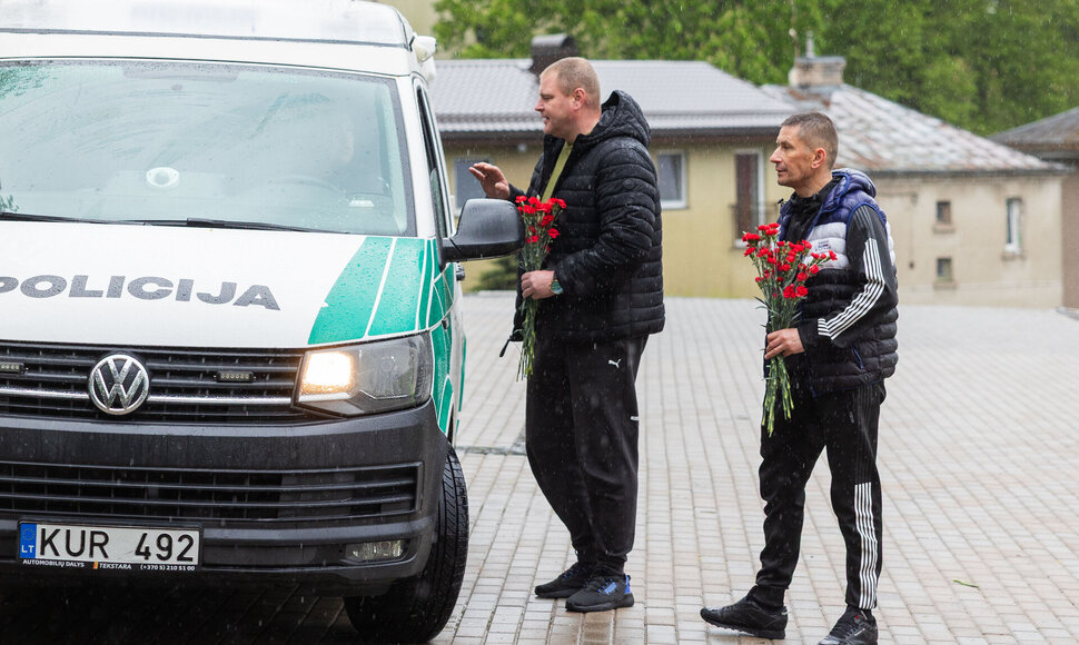 Besirenkantys Antakalnio kapinėse &scaron;venčia gegužės 9-tąją