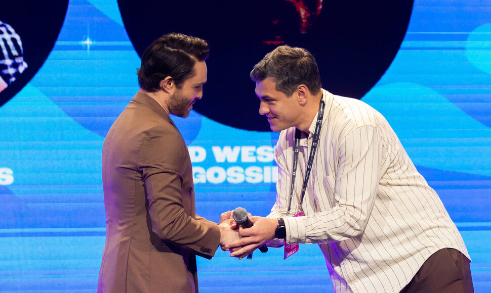 Ed Westwick, Justinas Jankevičius