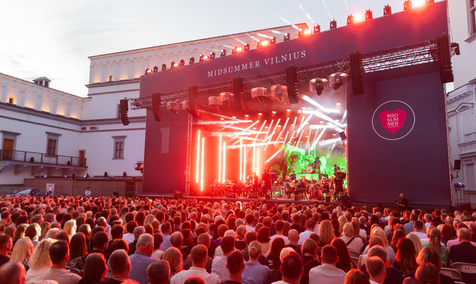 Andrius Mamontovas su Modesto Pitrėno diriguojamu orkestru &bdquo;Midsummer Vilnius&ldquo; festivalyje
