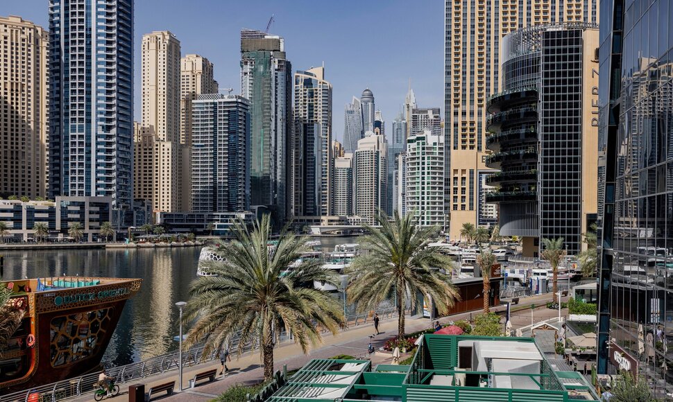I&scaron;tu&scaron;tėjęs Dubajus