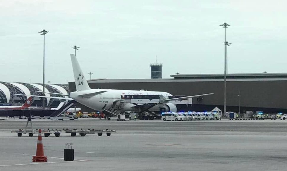 &bdquo;Singapore Airlines&ldquo; orlaivio avarinis nusileidimas Bankoke