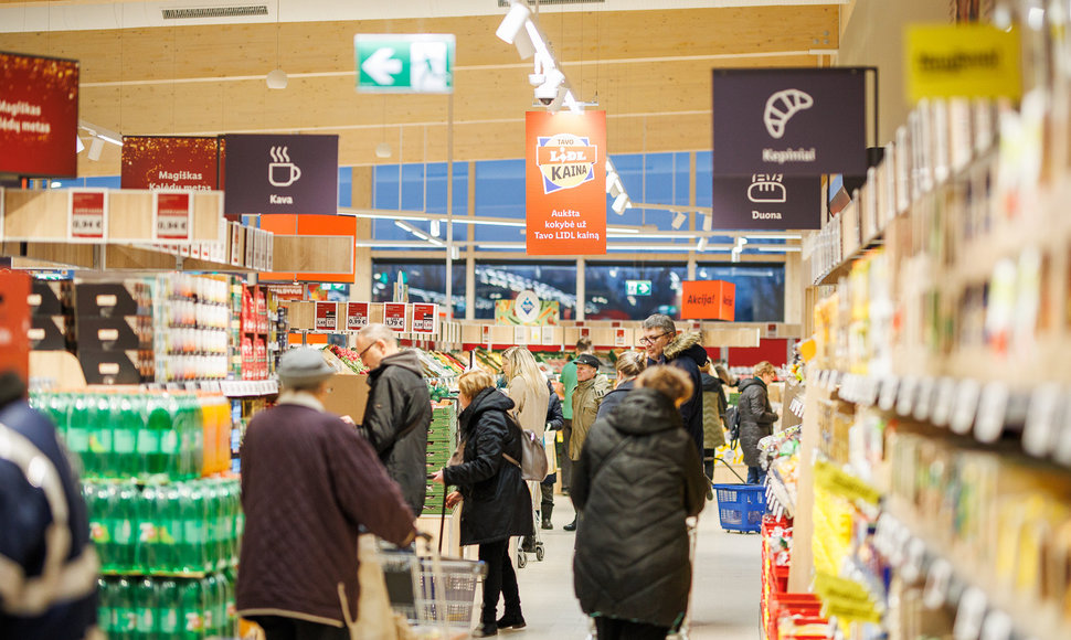 Kalėdinį meniu planuokite sumaniai: kodėl parduotuvėse „Lidl“ šventėms apsipirksite pigiau?