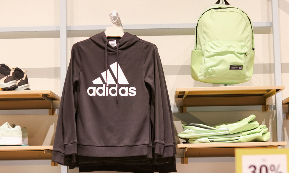 Po sėkmingo pokyčių starto – tolimesnis spurtas: „Outlet Park“ įsikūrusi „Adidas Outlet“ augina pardavimus