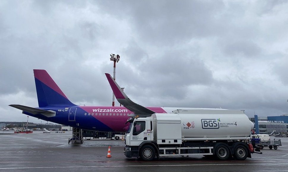 BGS atnaujino sutartis su „Wizz Air“, teiks kurą trijuose oro uostuose