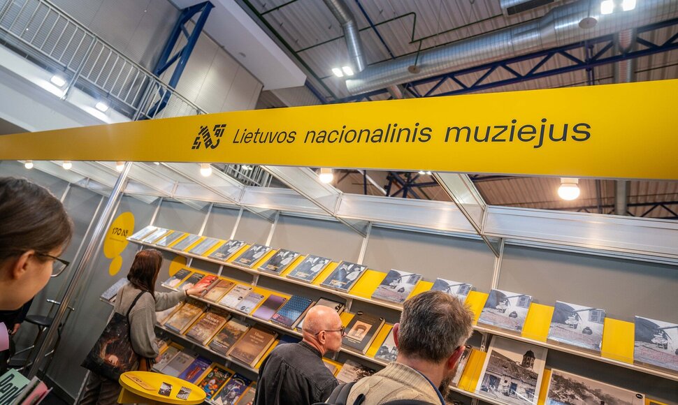 Lietuvos nacionalinis muziejus knygų mugėje