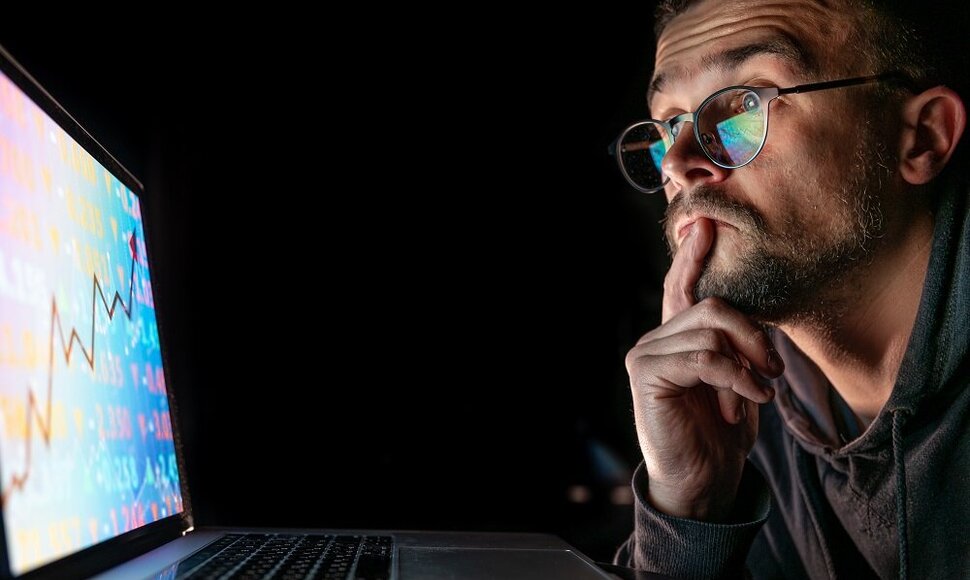 Kodėl verta tęsti investicijas į SEO atsiradus AI atsakymams?