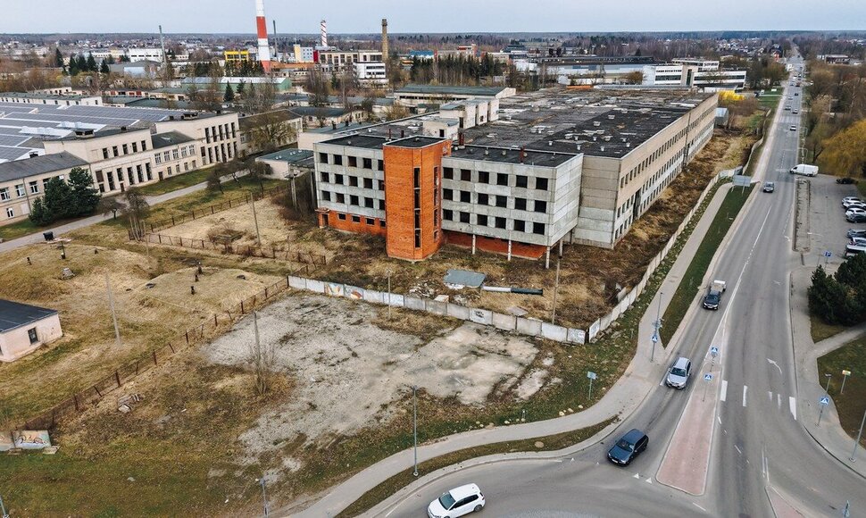 Panevėžyje parduotas milžiniškas pastatas: jo vietoje gali iškilti prekybos centras