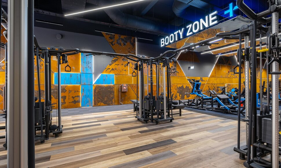 Netrukus vilniečiai galės sportuoti išskirtiniame GYM+ prekybos centre „Europa“: atidarymo proga – pasikalbėjimai su Benu Lastausku