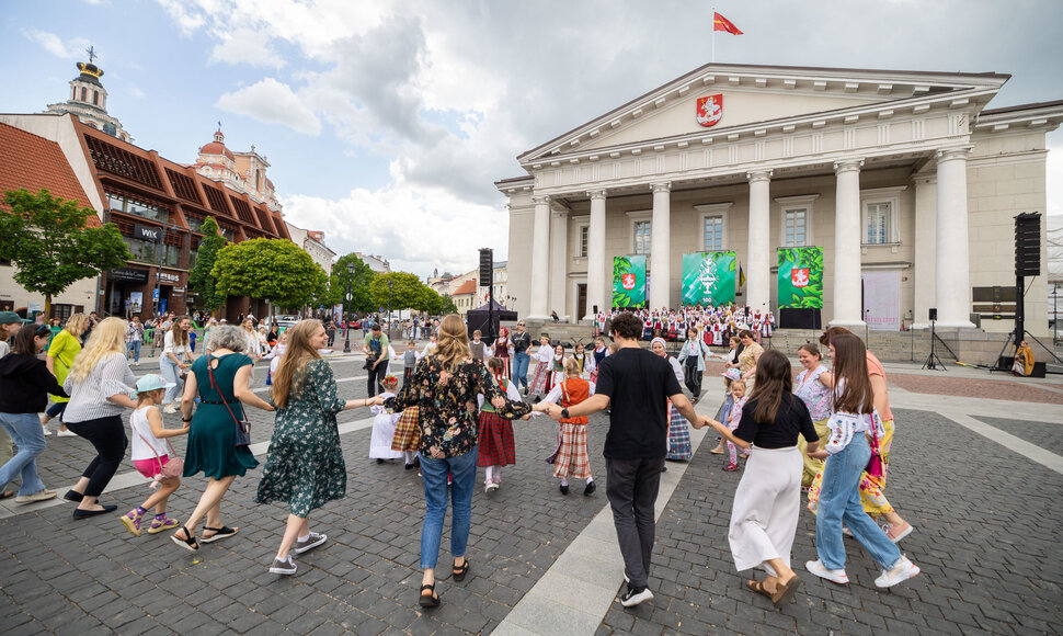 Vilnius judės retro muzikos ritmu – Rotušės aikštė virs šokių aikštele po atviru dangumi
