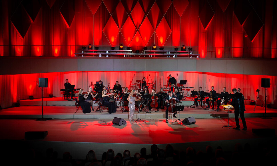 Vilniuje ir Kaune &bdquo;Paradise Symphony!&ldquo; &ndash; kvietimas pasinerti į tropikų ritmus ir keisti lietuvi&scaron;ką žiemą į svaiginančią vasarą