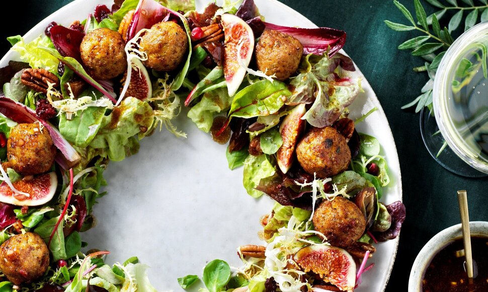 Kalėdų vainikas su „Garden Gourmet“ falafeliais