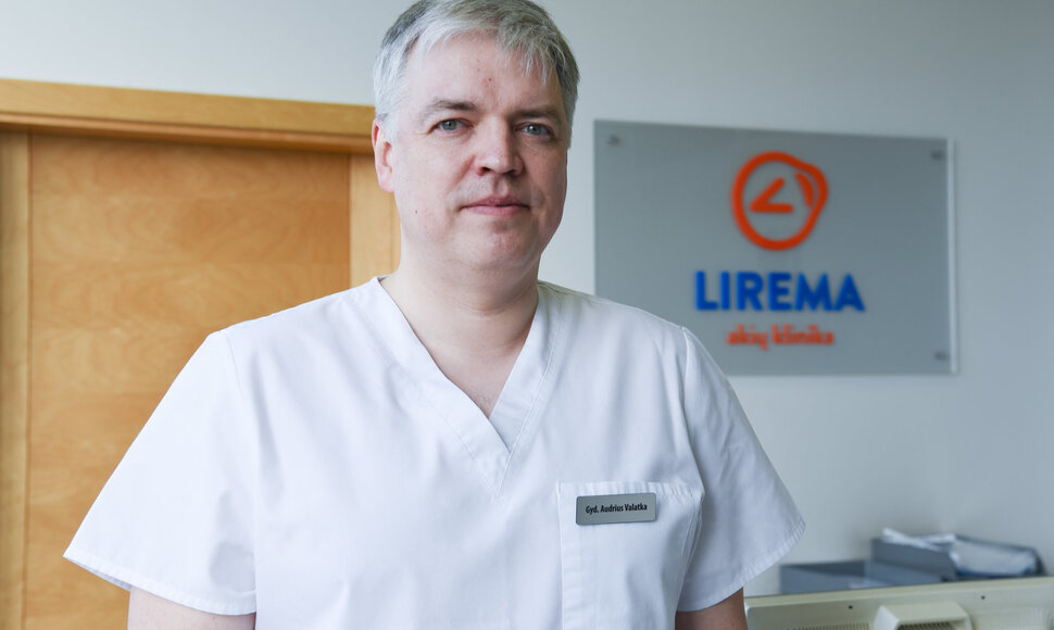 Akių ligų gydytojas mikrochirurgas Audrius Valatka