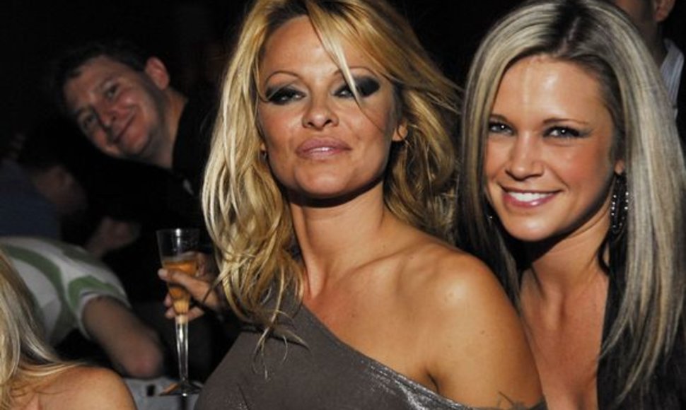 41 metų Pamela Anderson