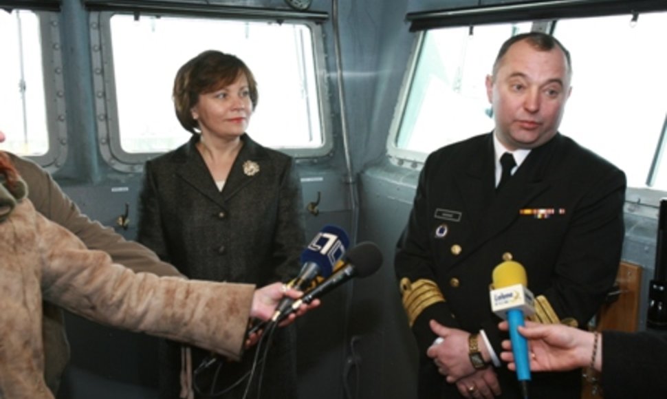 Laive svečiavosi ministrė R.Juknevičienė. Ją lydėjo Karinių jūrų pajėgų vadas O.Mariničius.