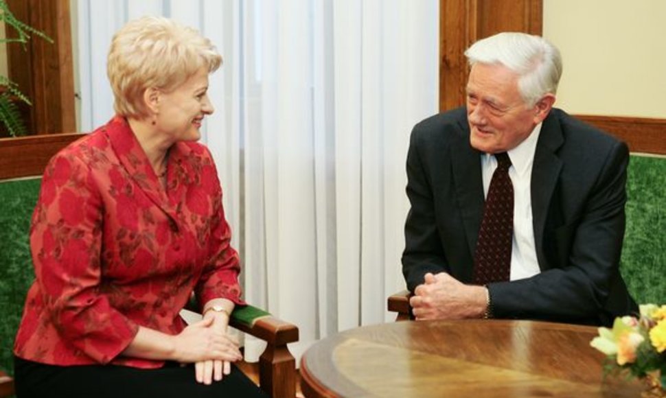 Lietuvos Respublikos Prezidentas Valdas Adamkus priėmė Dalią Grybauskaitę Prezidentūroje.