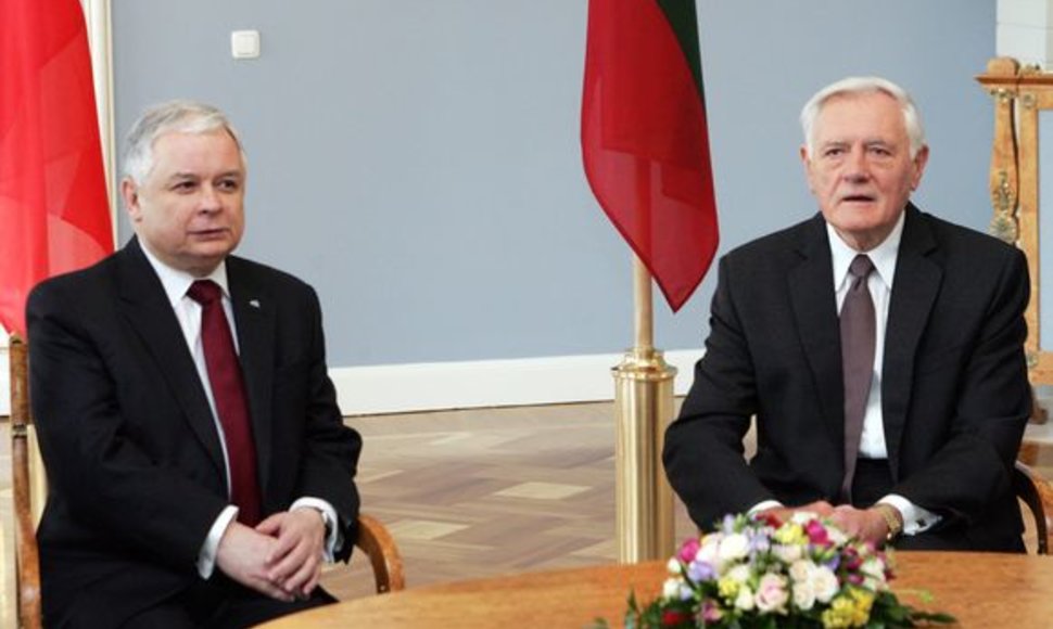 Lenkijos Respublikos Prezidentas Lechas Kačynskis (Lech Kaczyński) ir Lietuvos Respublikos Prezidentas Valdas Adamkus