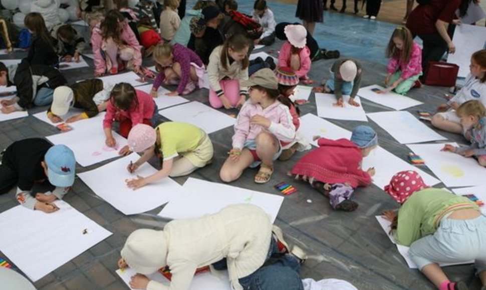 Vaikų piešimo akcija