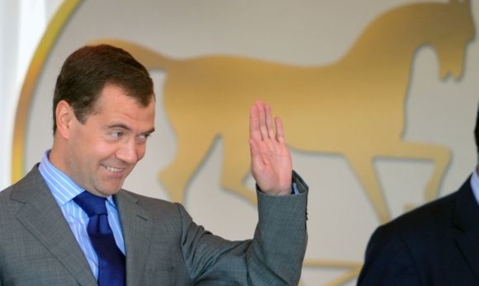 D.Medvedevas žirgų lenktynėse