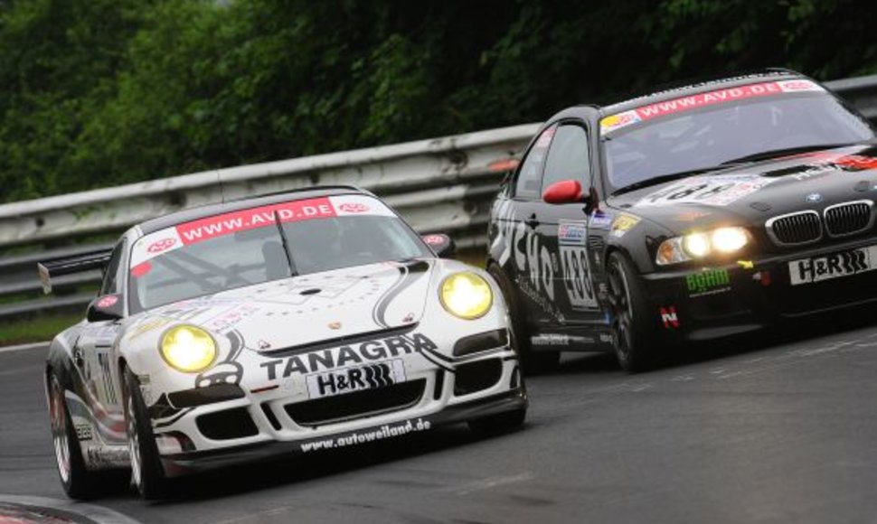 Lenktynes laimėjo gamyklinės „Porsche“ komandos „Manthey Racing“ nariai Marcel Tiemann, Marc Lieb ir Arno Klasen, vairavę „Porsche 911 GT3 RSR“.