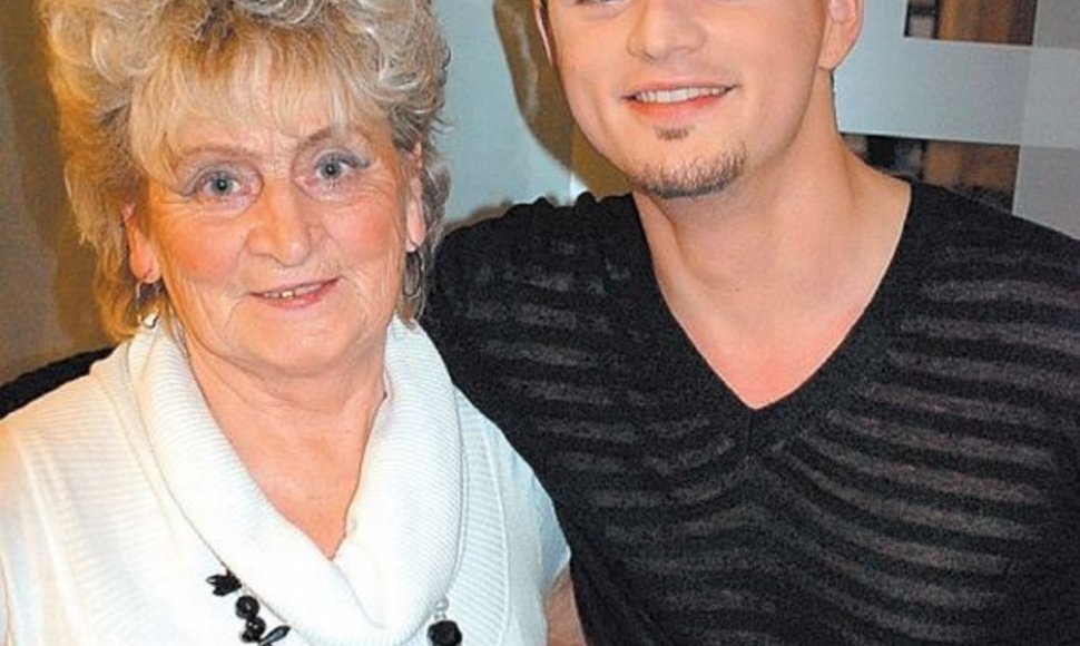 Ruslanas su močiute Zinaida