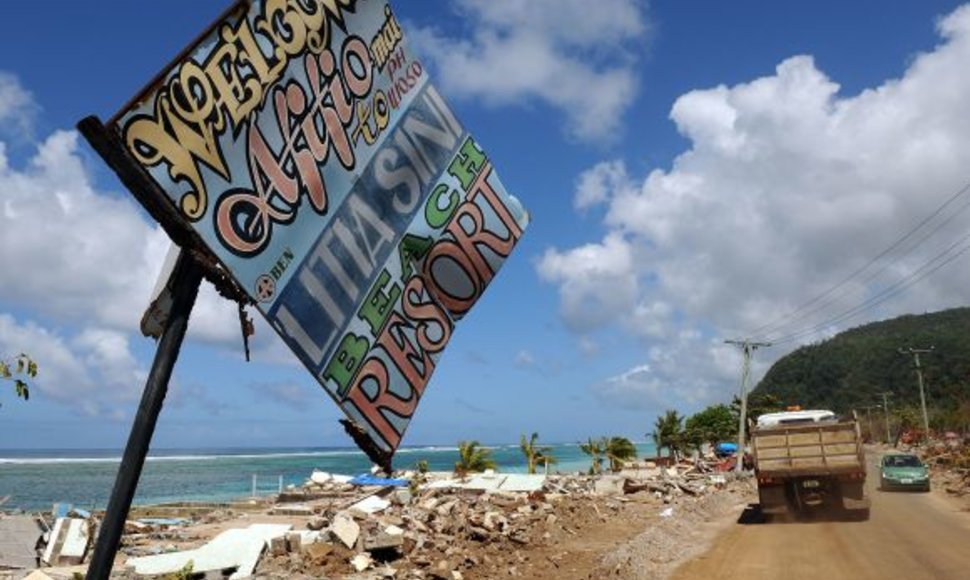 Pakrantės griuvėsiai po cunamio Samoa salyne