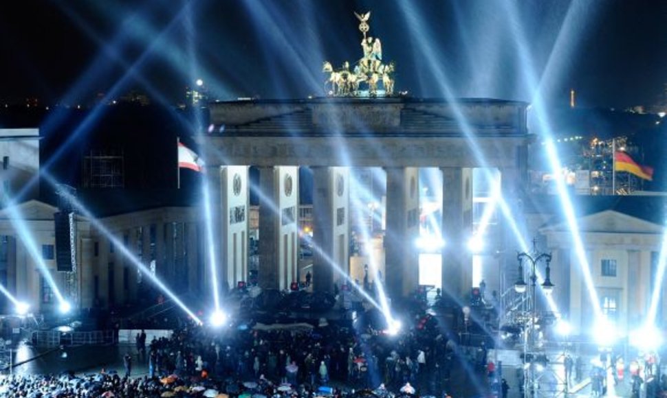 Koncertas prie legendinių Brandenburgo vartų yra MTV ceremonijos dalis