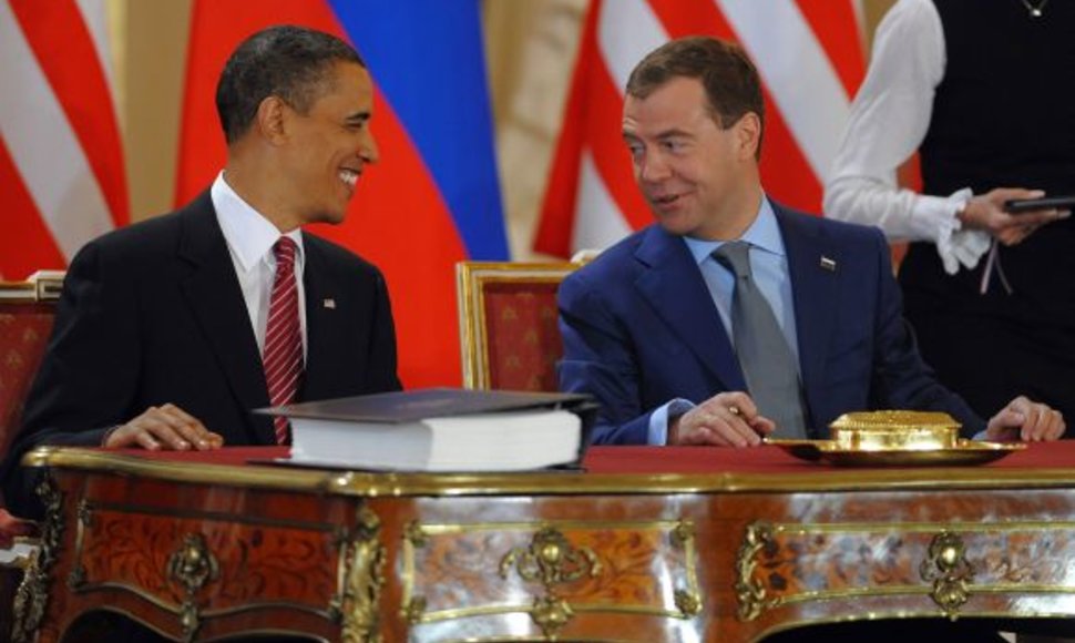 Prezidentai B.Obama ir D.Medvedevas pasirašė istorinę sutartį