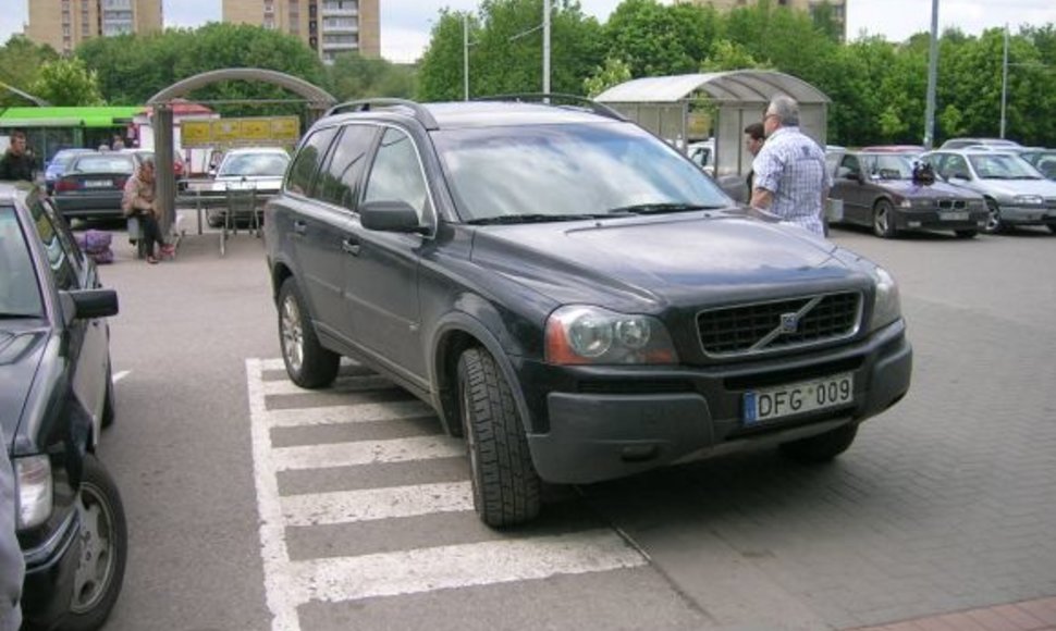 Fotopolicija: visureigis VOLVO