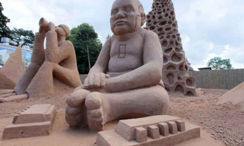 Smėlio skulptūrų festivalis jūrmaloje