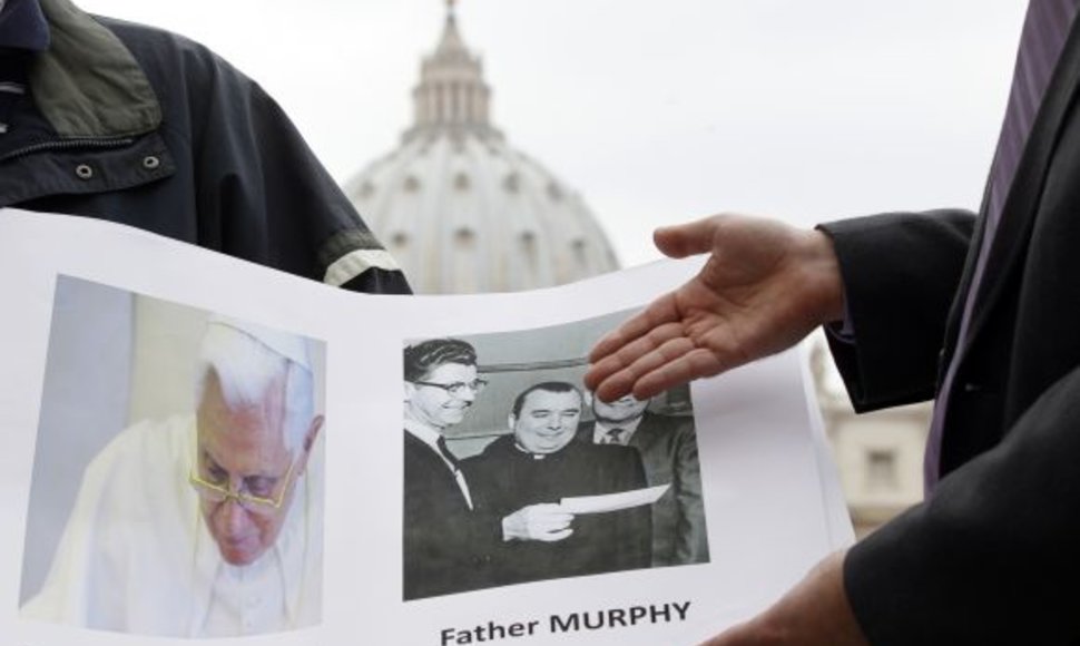 Kunigas Lawrence'as Murphy sukrėtė katalikų pasaulį