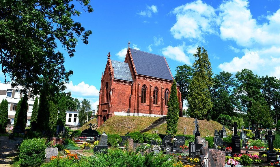 Tiškevičių koplyčia Kretingos kapinėse