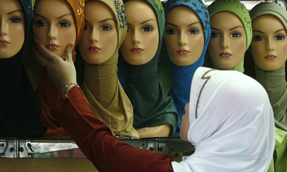 Hidžabas – tradicinis musulmonių galvos apdangalas.