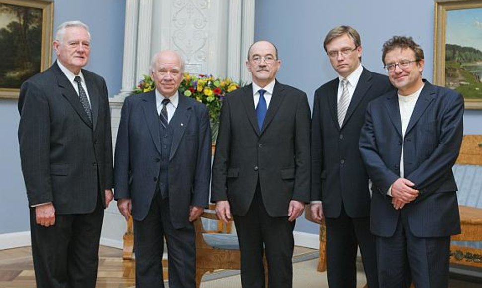 Valdas Adamkus Prezidentūroje priėmė sąjūdiečius Bronislovą Genzelį, Romualdą Ozolą, Zigmą Vaišvilą ir Vytautą Radžvilą.