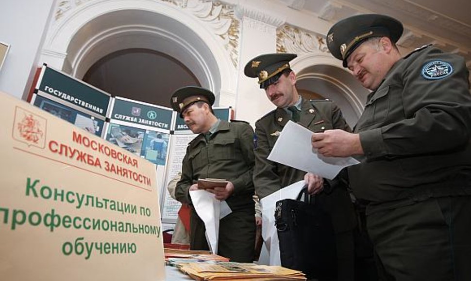 Po karinės reformos tūkstančiams Rusijos karininkų teks mokytis naujų profesijų.