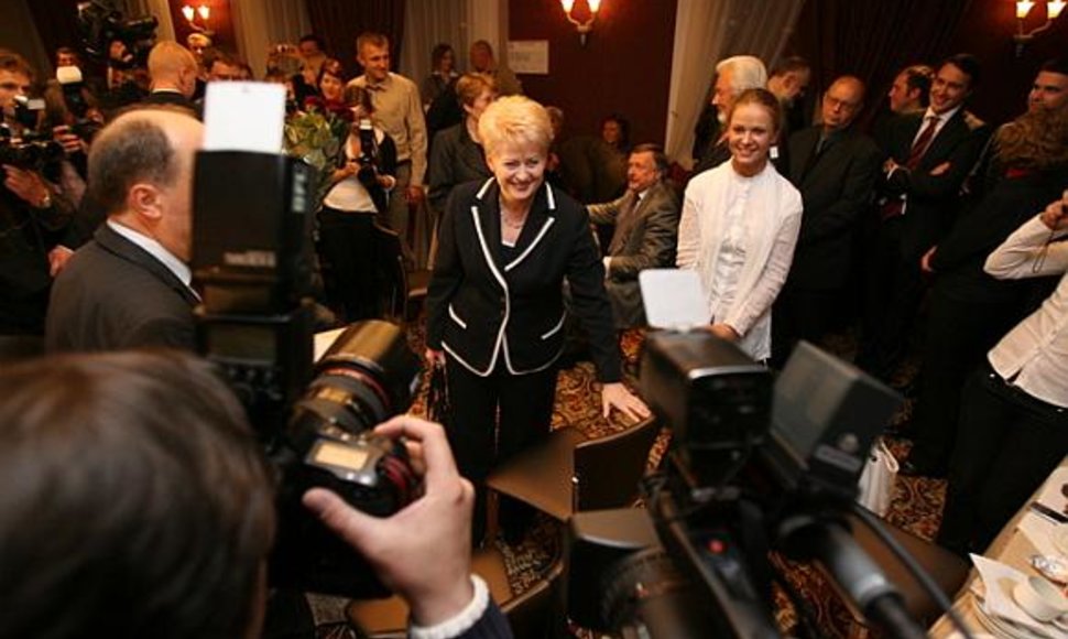 Dalia Grybauskaitė pasitikta ovacijomis ir sveikinimais.