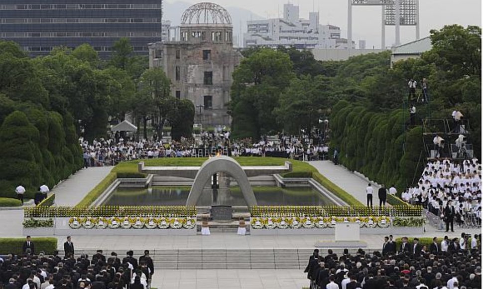 Atominio bombardavimo metinių ceremonija Hirošimos Taikos parke