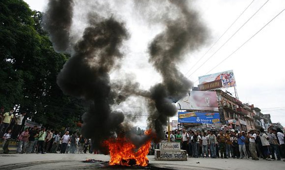 Politinė ir socialinė situacija Nepale jau ilgą laiką lieka įtempta.