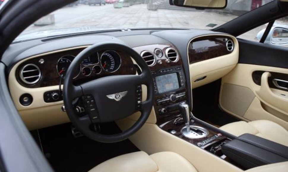 „Bentley Continental GT“ interjeras