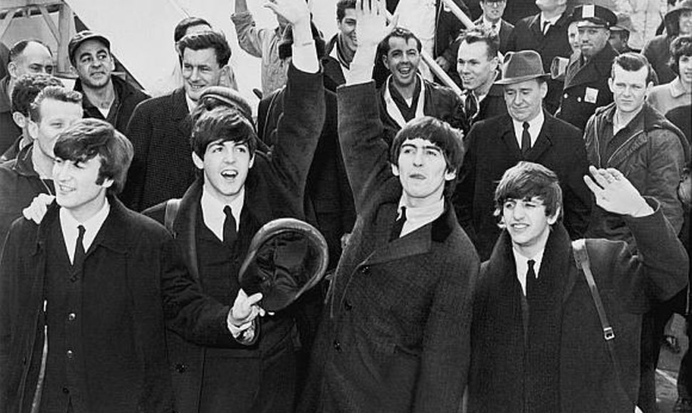 „The Beatles“: Johnas Lennonas, Paulas McCartney, George'as Harrisonas ir Ringo Starras