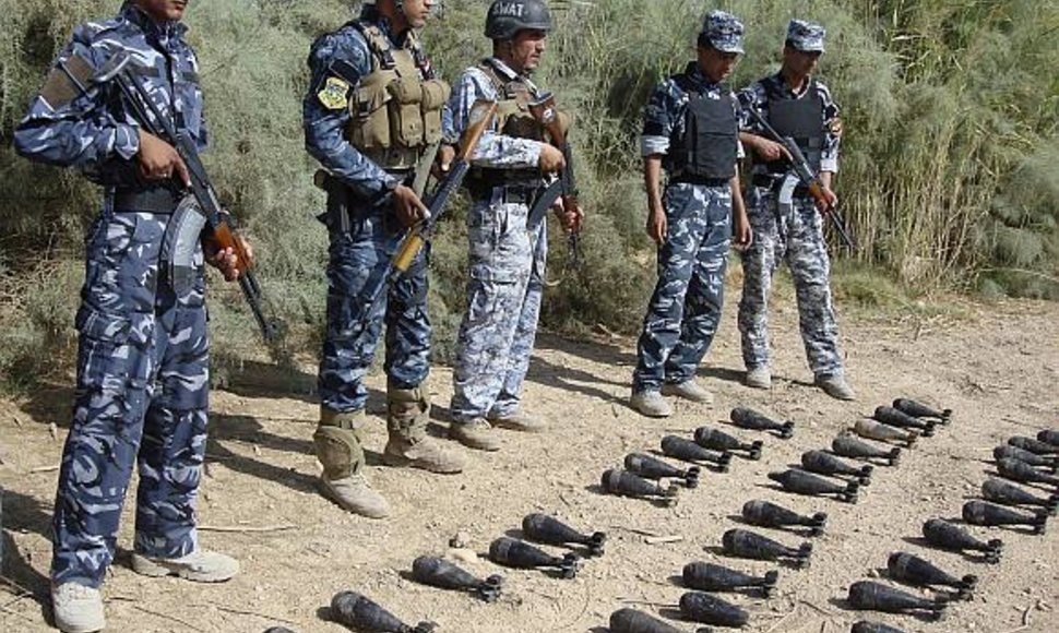 Irako policija prie sprogmenų, atimtų iš kovotojų