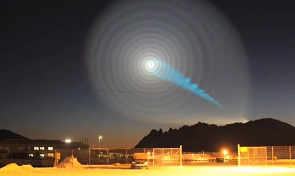 Paslaptinga šviečianti spiralė virš Norvegijos – raketos „Bulava“ avarijos pasekmė.